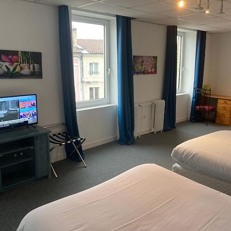 Aigle D'Or Hotell Thiers Eksteriør bilde
