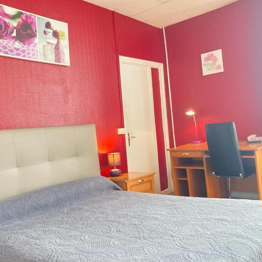 Aigle D'Or Hotell Thiers Eksteriør bilde