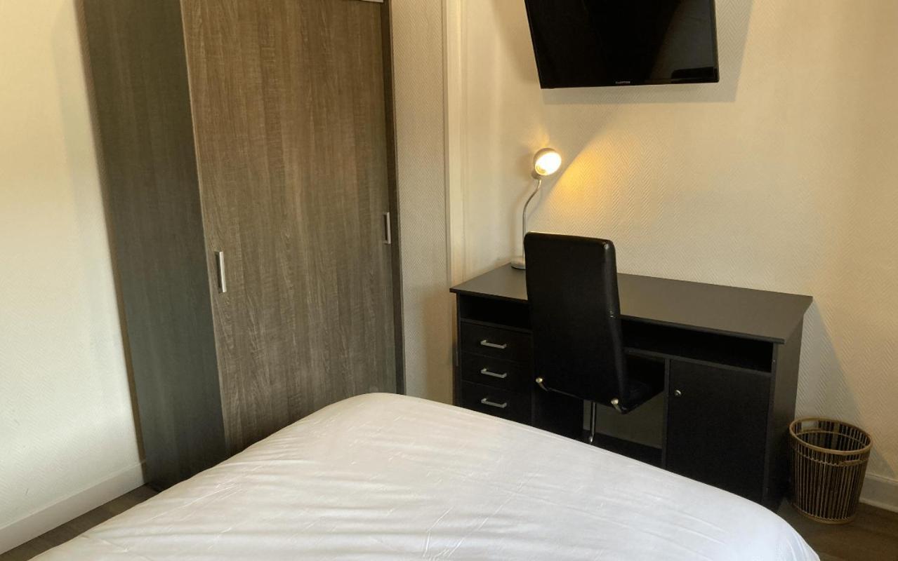 Aigle D'Or Hotell Thiers Eksteriør bilde